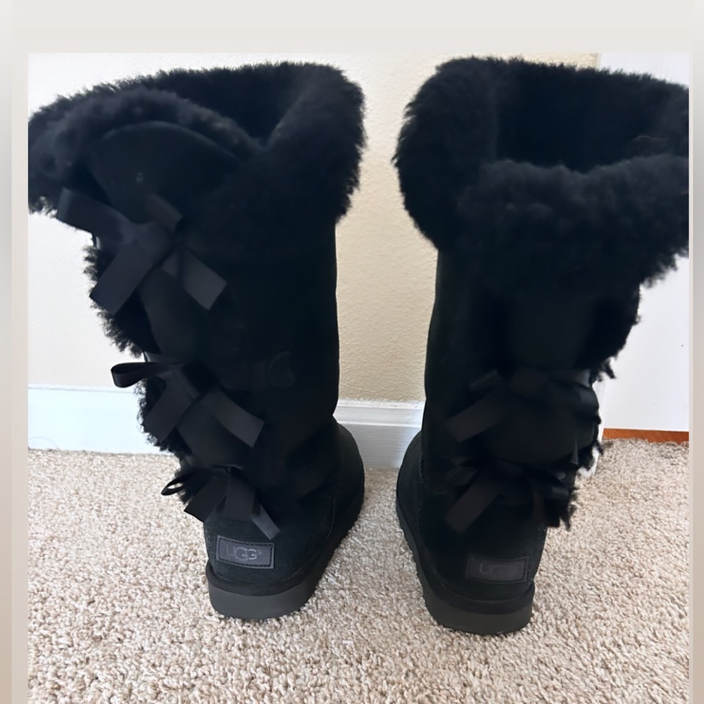 COPY - Black high top Uggs with bows
